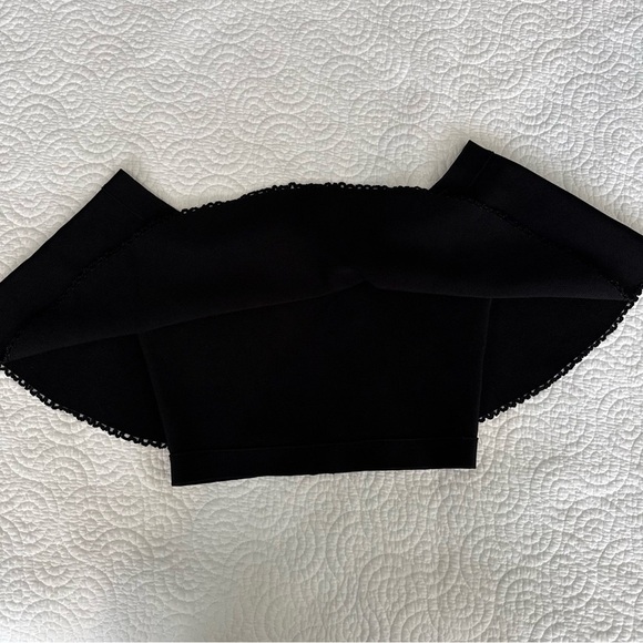 Guess by Marciano Black Crop Top - Picture 2 of 7